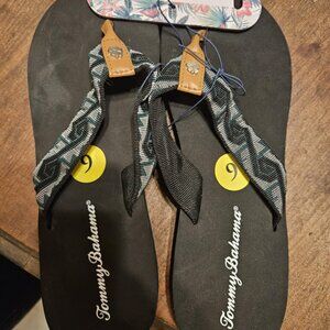 NWT Tommy Bahama Flip Flops Flat Thongs Sandals Women’s Size 9